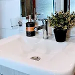 Centre Luxury With Pool Near Dunya Ivf & *