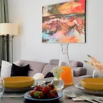 Centre Luxury With Pool Near Dunya Ivf &