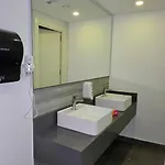 Centre Luxury With Pool Near Dunya Ivf & Vakantiehuis Girne