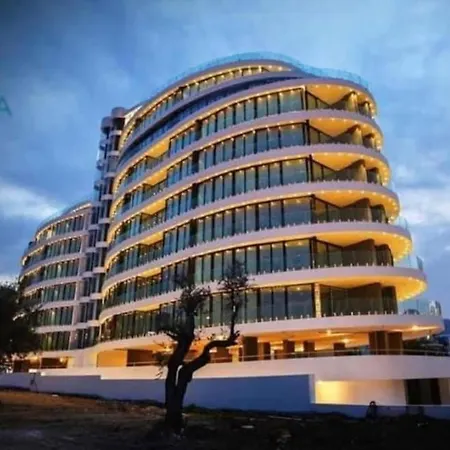 Centre Luxury With Pool Near Dunya Ivf Holiday home *