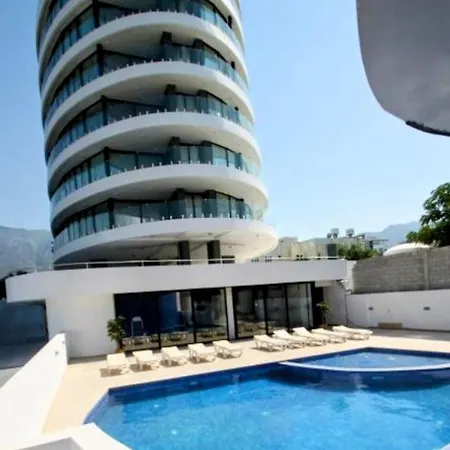 Centre Luxury With Pool Near Dunya Ivf Holiday home *