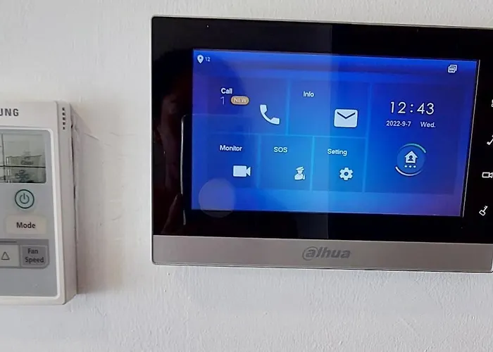 Centre Luxury With Pool Near Dunya Ivf & *