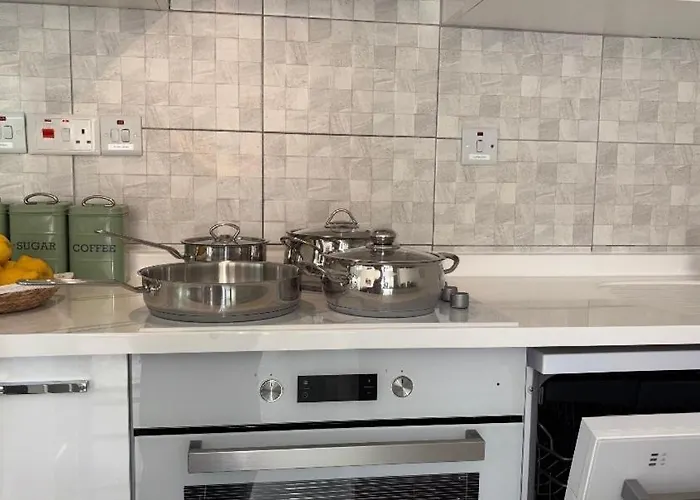 Centre Luxury With Pool Near Dunya Ivf & *